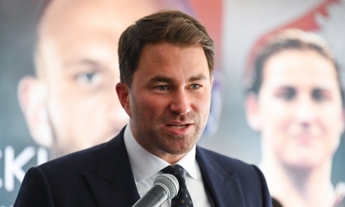 Промоутер Головкина объяснил идею проведения вечеров бокса на лужайке перед домом