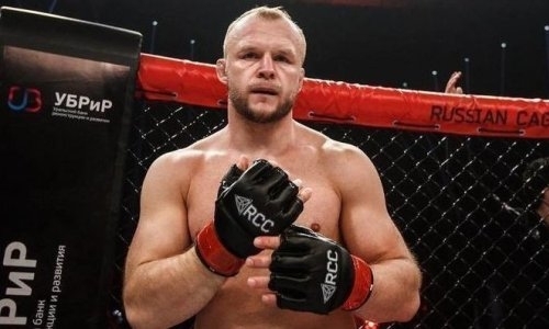 «Заставляет задуматься». Российский боец ММА посоветовал подписчикам посмотреть фильм о чипировании людей