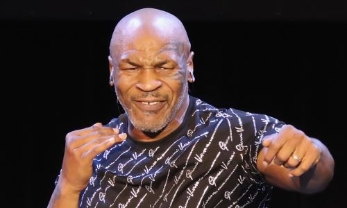 Майк Тайсон принял участие в шоу рестлеров. Видео