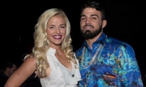 «Я не знаю, зачем нужен тренер». Боец UFC заявил, что в его углу теперь будет только девушка