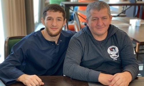 Ученик Абдулманапа Нурмагомедова сообщил о состоянии его здоровья