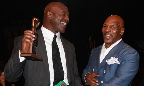 «Если не хочешь, чтобы я начал гасить». Холифилд пригрозил Тайсону