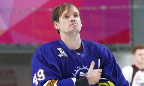 Легендарный форвард казахстанского клуба остался в команде