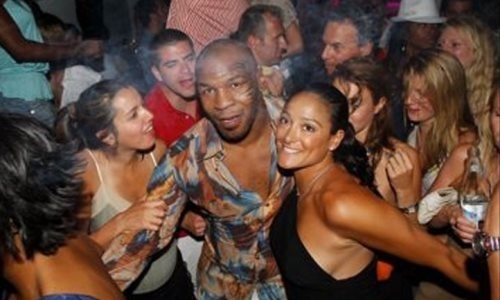 «Я был сумасшедшим». Майк Тайсон рассказал, чего ему стоили дикие оргии в молодости