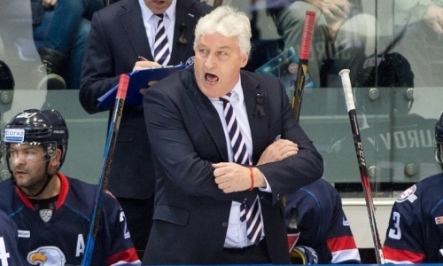 «Пришлось пройти с ним в раздевалку». В России вспомнили потасовку с участием кандидата в тренеры «Барыса»