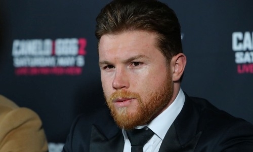 «Канело» испугался двух чемпионов мира перед боем с Головкиным