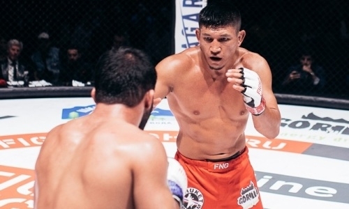 «Кто-то из нас потеряет сознание». Куат Хамитов разозлился перед боем с российским файтером