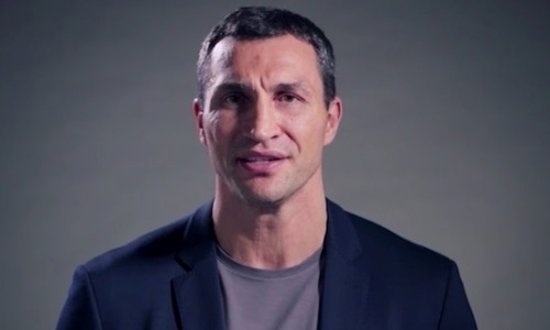 «Я — Джордж Флойд». Легендарный уроженец Казахстана поддержал протесты в США на фоне гибели афроамериканца