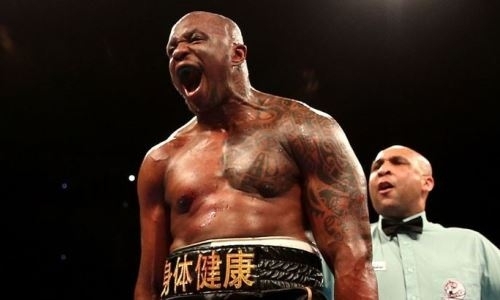 «Побью его в обоих случаях». Чемпион WBC уверен в победе над топовым бойцом UFC в клетке и на ринге