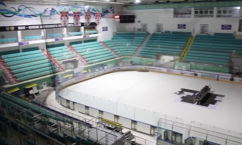 На домашней арене «Сарыарки» установлена площадка канадского размера. Видео