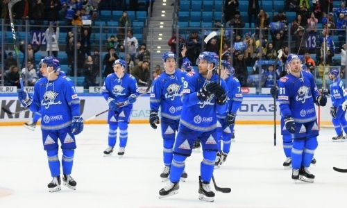 Найдено объяснение молчанию «Барыса» на трансферном рынке КХЛ