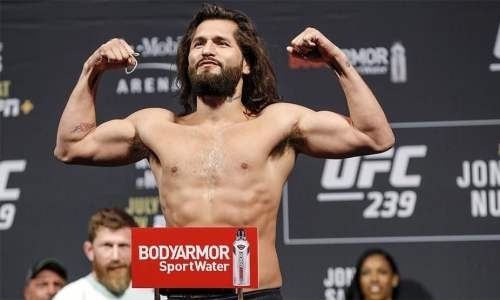 Автор рекордного нокаута в истории UFC пригрозил уходом из промоушена