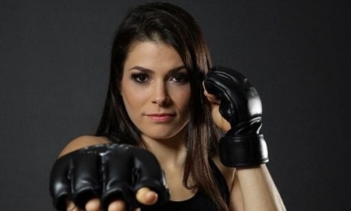 Названа причина отказа от боя соперницы первой казахстанки в UFC