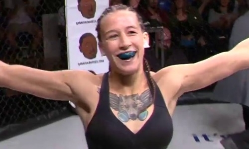 «Наслаждается жизнью». UFC оценил перспективы первой казахстанки в истории промоушена