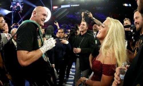 «Это закончится разводом». Фьюри высказался о проведении боя с Уайлдером на Рождество