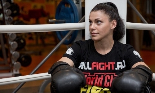 Олимпийская чемпионка готовится к бою с Шариповой с абсолютной чемпионкой мира. Видео