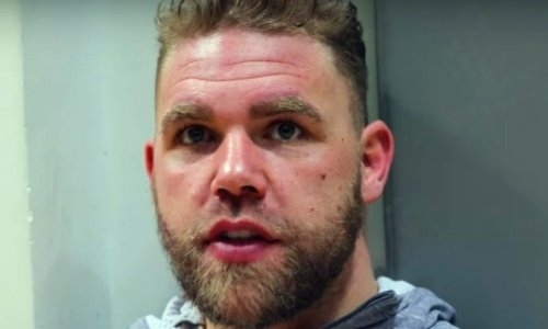 Отбор для «Канело». Сондерса призвали сразиться с непобежденным чемпионом из Казахстана