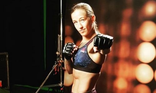 Казахстанке Агаповой подсказали победную тактику на дебютный бой в UFC