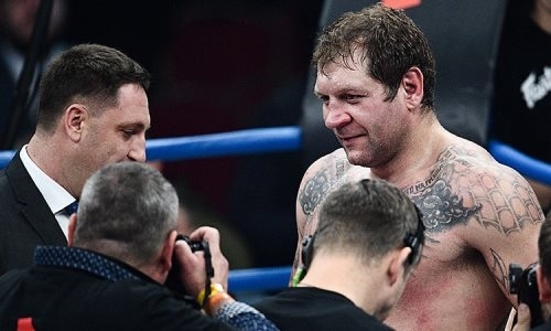 «За ухо взять и спросить: „Зачем ты в тяжелый вес полез?“» Емельяненко намерен проучить Исмаилова