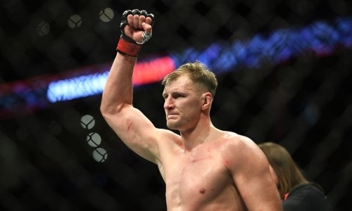 Российский боец UFC Волков рассказал о подготовке к Блейдсу и сроках поединка с Нганну