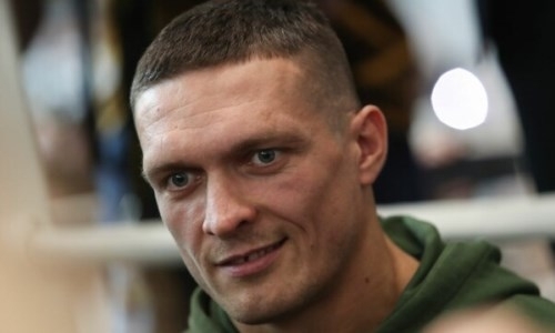 «Первая или вторая?». Усик решил выйти из карантина сменой имиджа. Фото