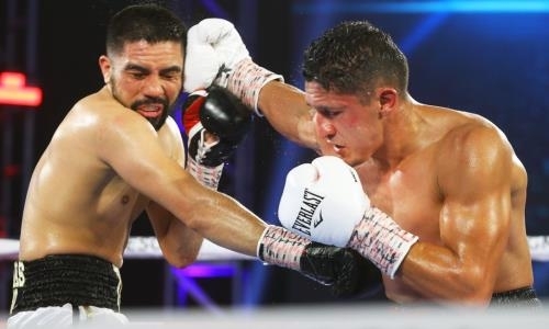 Экс-чемпион мира потерпел спорное поражение на вечере бокса с участием казахстанца. Видео