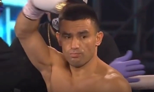 Обнародованы гонорары казахстанца Моминова и остальных участников боксерского шоу в Лас-Вегасе