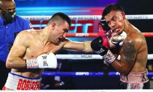 «Избил и перебоксировал». The Ring впечатлен уверенной победой казахстанского боксера