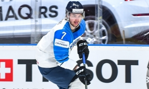 Чемпион мира перешел в состав принципиального соперника «Барыса» в КХЛ