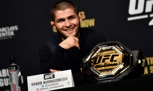 Чемпион UFC назвал Хабиба «одним из величайших» и согласился сразиться с ним