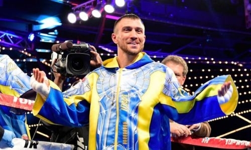 Ломаченко блеснул мастерством на хоккейной площадке и забросил шайбу. Видео