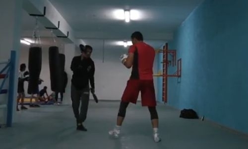 Айдос Ербосынулы потренировался в зале другого казахстанского боксера. Видео