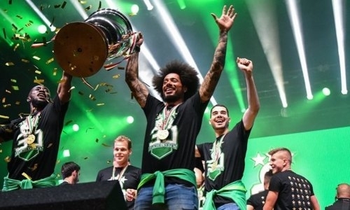 «Кайрат» и «золото»: непростые отношения. Как покорялось чемпионство Исаэлю, Деспотовичу и Эричу