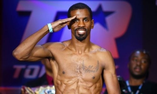 Чемпион мира заразился коронавирусом перед титульным боем