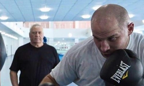 Иван Дычко продолжает тренировки перед возвращением на ринг