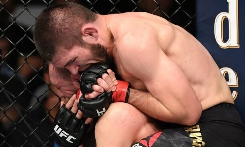 Брат Нурмагомедова высмеял Макгрегора с отсылкой к коронавирусу