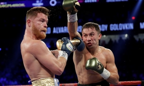 «У него есть плохая привычка». Названа причина неудач Головкина в боях с «Канело»