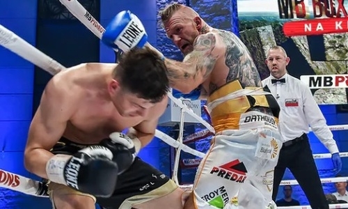Взбесивший соперника Головкина поляк сенсационно проиграл с нокдауном и думает завершить карьеру. Видео