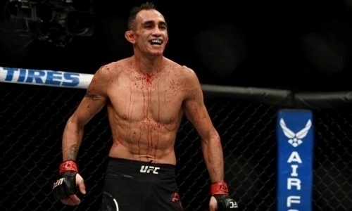 Тони Фергюсон оценил кровавый поединок экс-соперника Хабиба Нурмагомедова