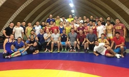 Борцы сборной Казахстана массово заразились коронавирусом?