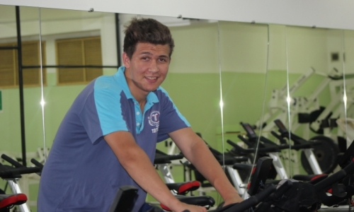 «Соскучился по льду». Игрок МХЛ рассказал, чем ему нравится игра Никиты Михайлиса