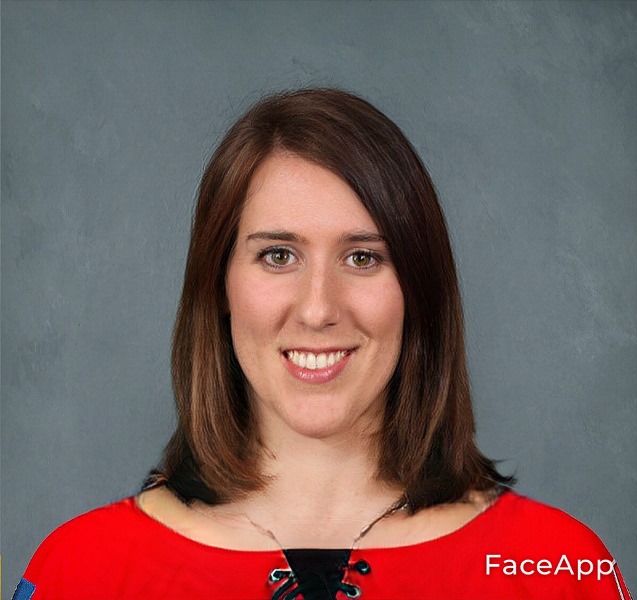 «Ах, какая женщина!» СМИ представило известных казахстанских хоккеистов в женских образах