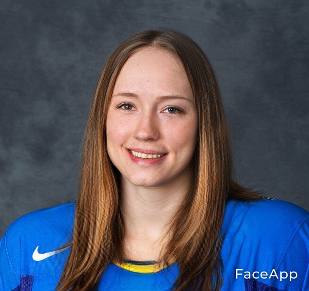 «Ах, какая женщина!» СМИ представило известных казахстанских хоккеистов в женских образах