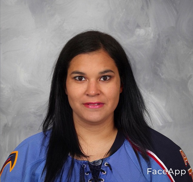 «Ах, какая женщина!» СМИ представило известных казахстанских хоккеистов в женских образах