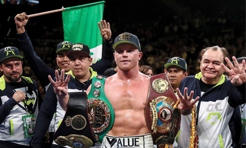 «Канело» принял неожиданное решение перед третьим боем с Головкиным