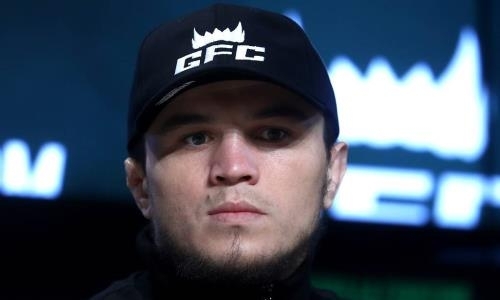 Дебютный бой брата Нурмагомедова в UFC отменен после смерти отца Хабиба