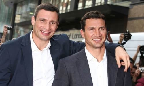 15-летний сын Виталия Кличко уже перерос 198-сантиметрового Владимира Кличко. Фото