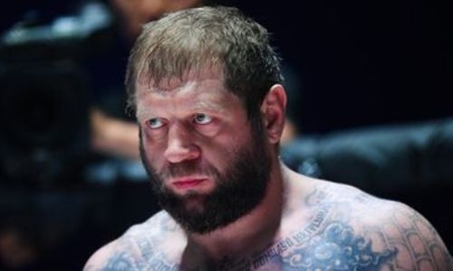 «За весь негатив, за всю гадость». Александр Емельяненко собрался очень жестко побить Харитонова