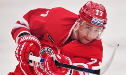 Бывшего хоккеиста «Барыса» с 535 матчами в КХЛ поместили в список отказов