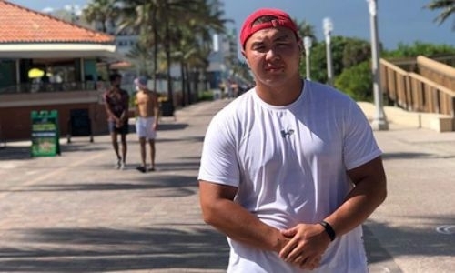 Непобежденный казахстанский тяжеловес объявил о переносе даты боя в США